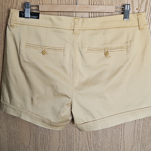 Liverpool Women's Mustard Yellow Roll-Cuff Shorts - Picture 2 of 7